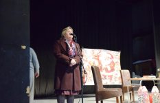 Празнична радост у Блацу: Деда Мраз и новогодишњи пакетићи улепшали дан малишанима