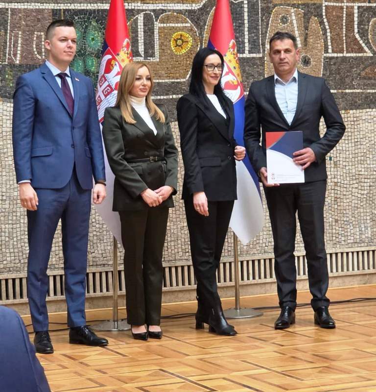 Председник општине Блаце потписао уговор сa Министарством за бригу о породици и демографију