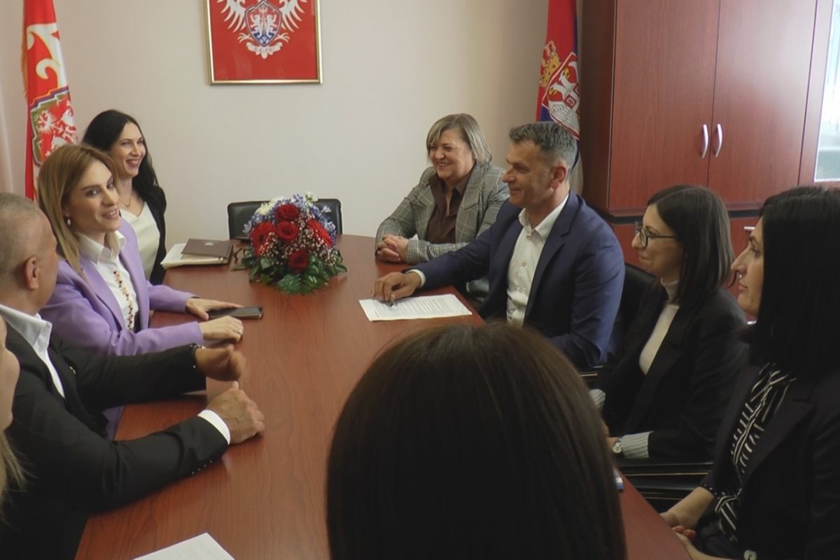 Министарка Милица Ђурђевић Стаменковски посетила општину Блаце